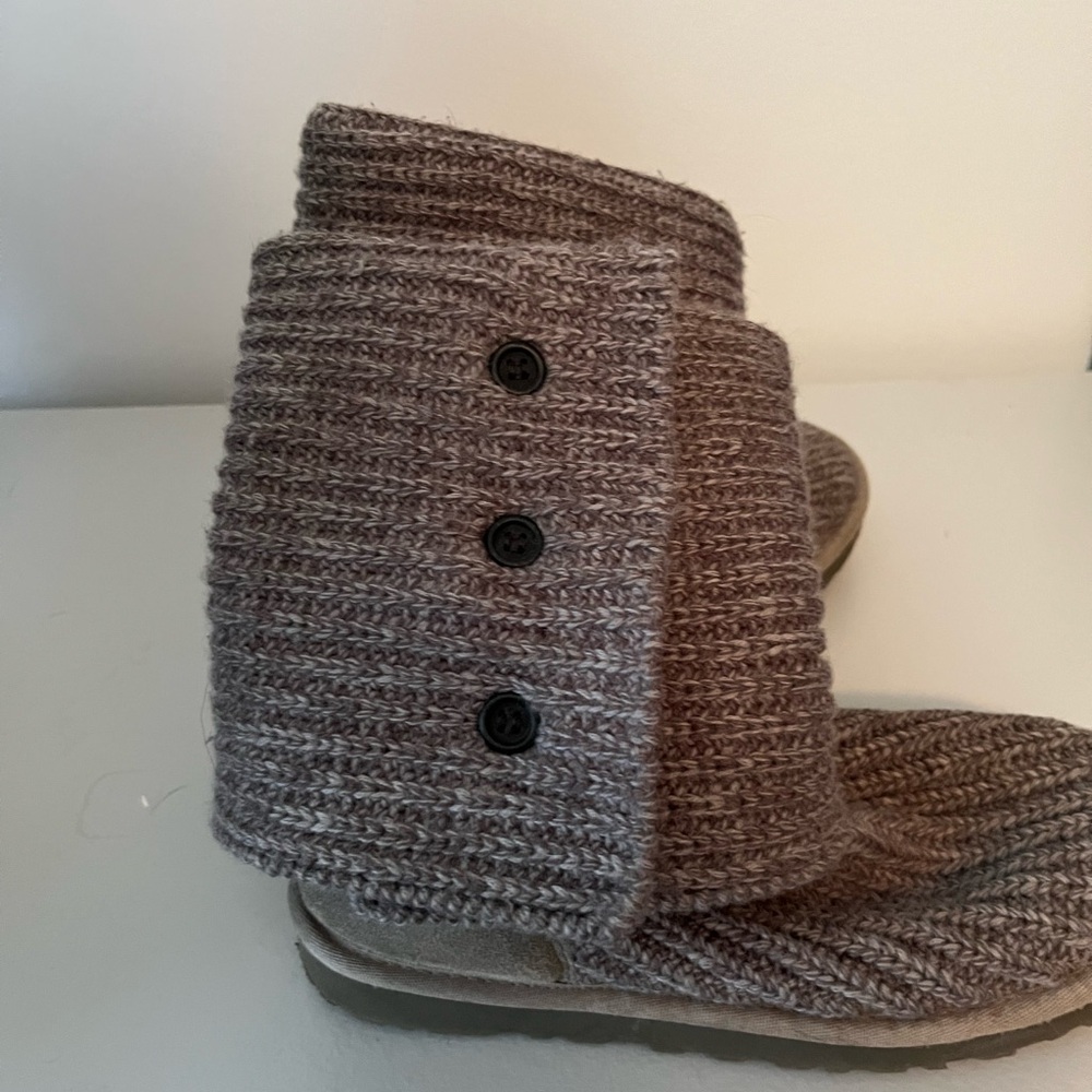 Ugg Classic Cardy gray boots